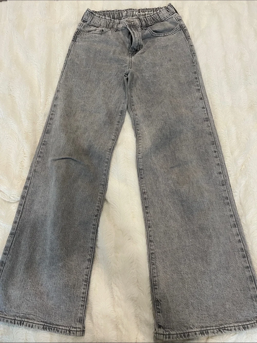 GAP Wide Leg Jeans in Washed Gray